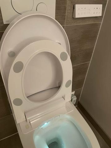 Keralux Duka douche toilet (zonder pot) beschikbaar voor biedingen