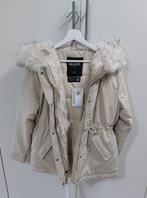 Nieuwe  jas van Hollister maat XS, Ophalen of Verzenden, Nieuw, Maat 34 (XS) of kleiner, Beige