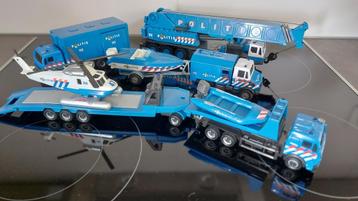 Verzameling speelgoedvoertuigen van de politie beschikbaar voor biedingen