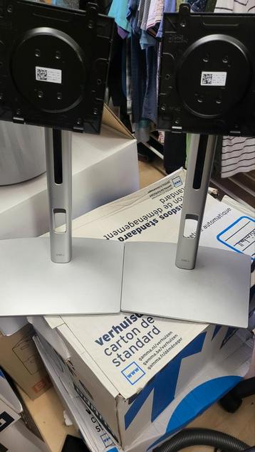 Dell Monitor Standaard 2 stuks beschikbaar voor biedingen
