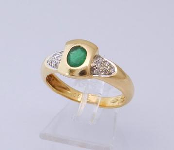 18 karaat Gouden Ring Damesring 12 Diamanten en Smaragd beschikbaar voor biedingen