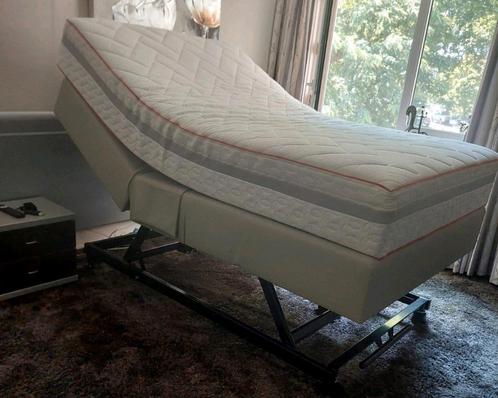 Nieuwe Boxspring met royal level systeem, Huis en Inrichting, Slaapkamer | Boxsprings, Nieuw, 120 cm, 200 cm, Twijfelaar, Ophalen