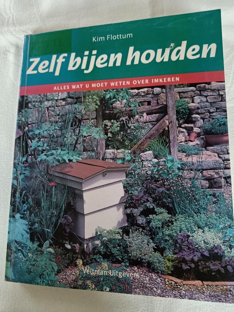 Zelf bijen houden, Kim Flottum, Boeken, Dieren en Huisdieren, Gelezen, Overige diersoorten, Ophalen of Verzenden