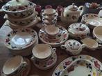 Serviesdelen boerenbont societe ceramique Maastricht, Antiek en Kunst, Ophalen of Verzenden
