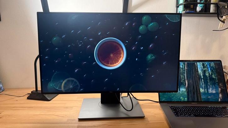 Dell UltraSharp U2718Q 4K ergonomische Monitor, Computers en Software, Monitoren, Zo goed als nieuw, 60 Hz of minder, DisplayPort
