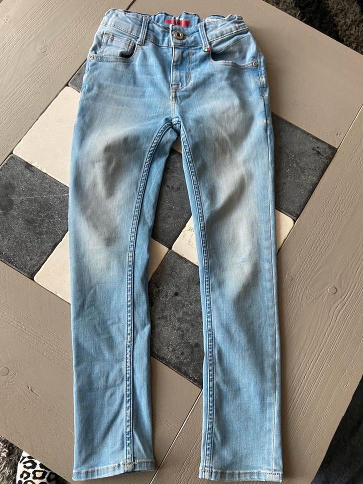 Gave broek van Vingino maat 128 voor 2,50 !!!, Kinderen en Baby's, Kinderkleding | Maat 128, Gebruikt, Jongen, Broek, Ophalen of Verzenden