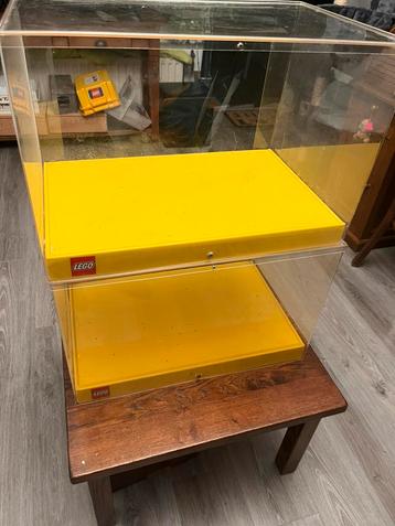 Lego Displaycases beschikbaar voor biedingen