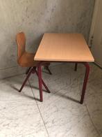 GALVANITAS vintage schoolstoel met tafel voor kind, Tafel(s) en Stoel(en), Zo goed als nieuw, Ophalen