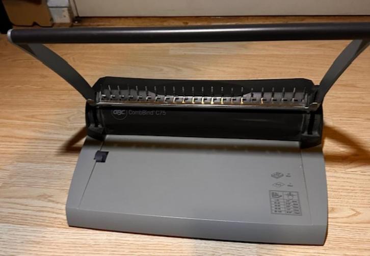 GBC CombBind C75 pons/bindmachine, Diversen, Bureau-accessoires, Gebruikt, Ophalen of Verzenden