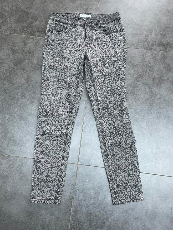 Red Button zwart grijze stretch jeans maat 36 poemamotief, Kleding | Dames, Spijkerbroeken en Jeans, Zo goed als nieuw, W28 - W29 (confectie 36)
