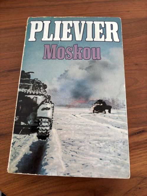 Boek van de oorlog. Plievier Moskou €3, Boeken, Oorlog en Militair, Zo goed als nieuw, Ophalen of Verzenden