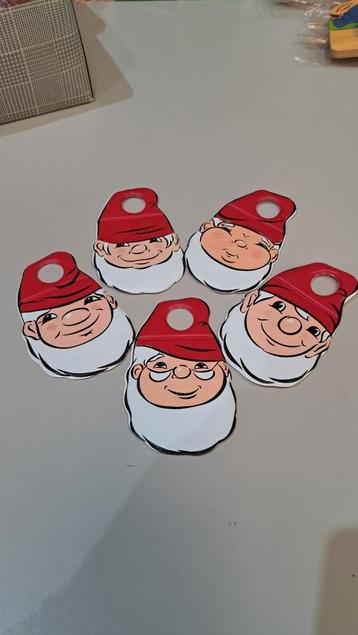 Verzamel figuren kabouters van foam en plastic  beschikbaar voor biedingen