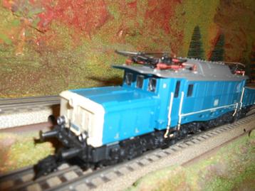 Märklin 3422 E-loc  BR 194 in oceaan blauw / beige  delta/di beschikbaar voor biedingen