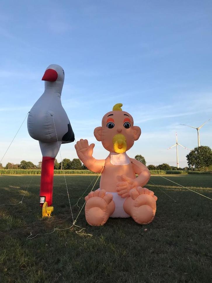 Opblaasbare Ooievaar, Opblaasbare Baby, Geboorte, Oldenzaal, Hobby en Vrije tijd, Feestartikelen | Verhuur, Zo goed als nieuw