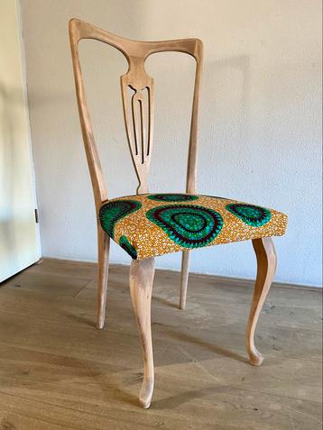 Art deco African print refurbished stoel beschikbaar voor biedingen