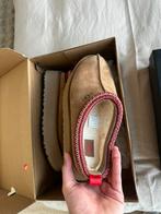 UGG W Tazz – Maat 40 – ZGAN, Kleding | Dames, Schoenen, UGG, Beige, Ophalen of Verzenden, Zo goed als nieuw