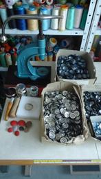 knopenmachine Humbel met Toebehoren, Gebruikt, Naaimachine, Industrieel, Ophalen