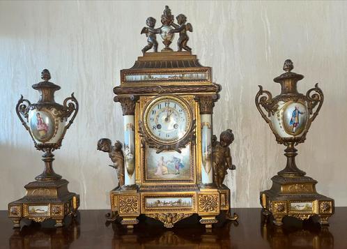 Antiek klokkenstel, zeer bijzonder., Antiek en Kunst, Antiek | Klokken, Ophalen of Verzenden