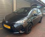 Toyota Yaris 1.5 Full Hybrid 100 pk Automaat, Auto's, Toyota, 4 cilinders, Zwart, Origineel Nederlands, Start-stop-systeem