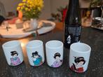 Set van 4 porseleinen sake glaasjes met geisha print, Glas of Glazen, Ophalen of Verzenden, Zo goed als nieuw, Overige stijlen