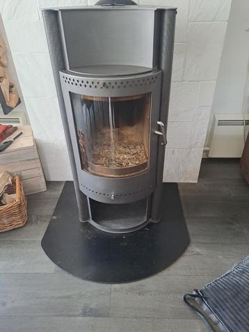 Houtkachel gaat weg ivm nieuwe kachel beschikbaar voor biedingen