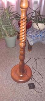 Houten vloerlamp., Huis en Inrichting, Ophalen, Zo goed als nieuw, 150 tot 200 cm
