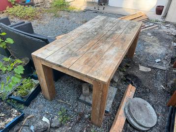 Stijgerhouten eettafel tafel van hout beschikbaar voor biedingen