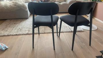 Twee mooie vtwonen stoelen