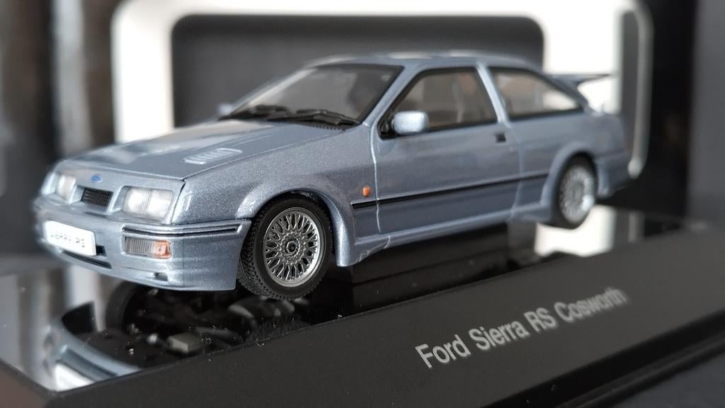 Ford Sierra RS Cosworth Moonstone blue 1:43 Autoart pol, Hobby en Vrije tijd, Modelauto's | 1:43, Overige merken, Auto, Verzenden