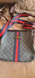 SchouderTasje van gucci, Ophalen of Verzenden, Nieuw, Zwart, Overige merken