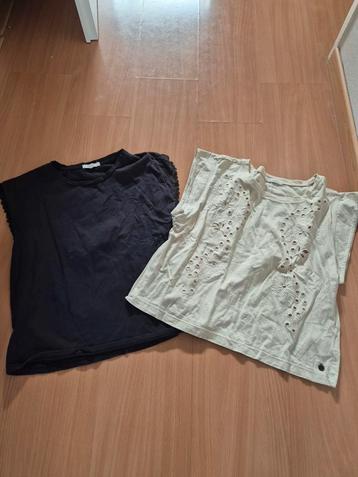 Twee leuke shirts maat S beschikbaar voor biedingen