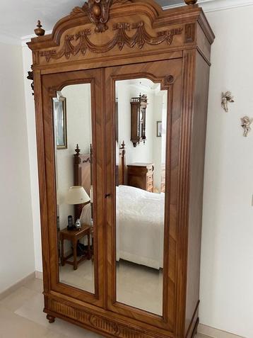 Antieke Louis XVI Slaapkamer Set - Bed, Kast, Nachtkastje beschikbaar voor biedingen