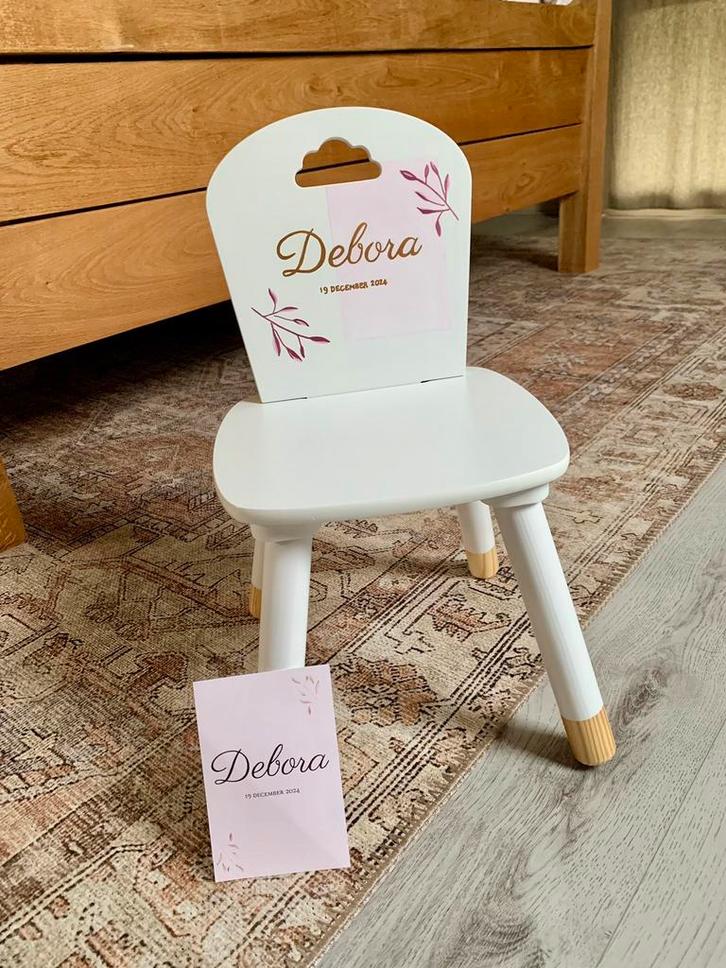 Gepersonaliseerd kinderstoeltje a.d.h.v. geboortekaartje, Kinderen en Baby's, Kraamcadeaus en Geboorteborden, Nieuw, Kraamcadeau