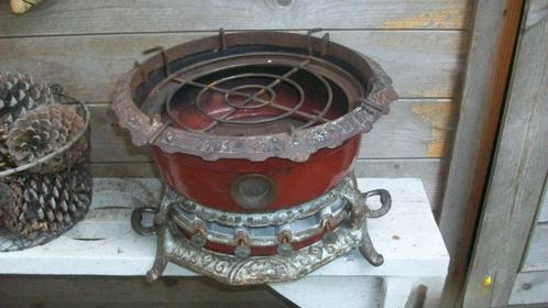 Antiek petroleumstel, 4 pits van gietijzer, Antiek en Kunst, Antiek | Keukenbenodigdheden, Ophalen of Verzenden