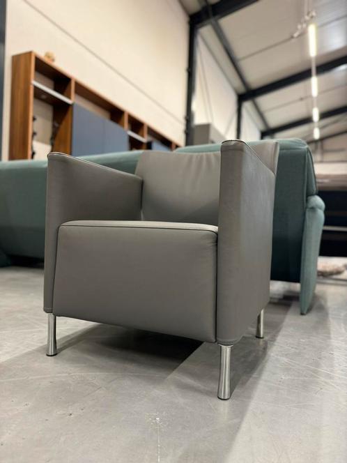 Nieuw Gelderland Lucca Fauteuil grijs leer Design stoel, Huis en Inrichting, Fauteuils, Nieuw, Leer, 75 tot 100 cm, Ophalen of Verzenden