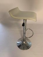 Barkruk in hoogte verstelbaar chroom/wit leer, In hoogte verstelbaar, 60 tot 90 cm, Leer, Ophalen of Verzenden