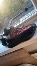 Schoenen maat 39 yeezy, Ophalen of Verzenden, Zo goed als nieuw