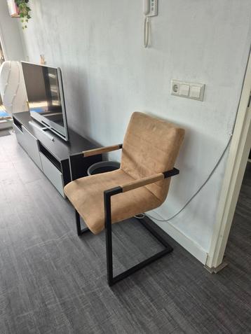 Eetkamer stoelen 4x.
