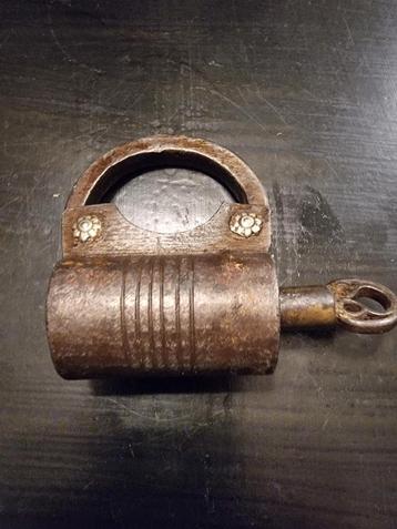 Een antiek slot uit Venetië
 beschikbaar voor biedingen