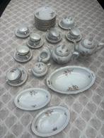 Vintage Porseleinen Theeservies met Bloemenmotief, Huis en Inrichting, Ophalen, Gebruikt, Overige stijlen, Porselein