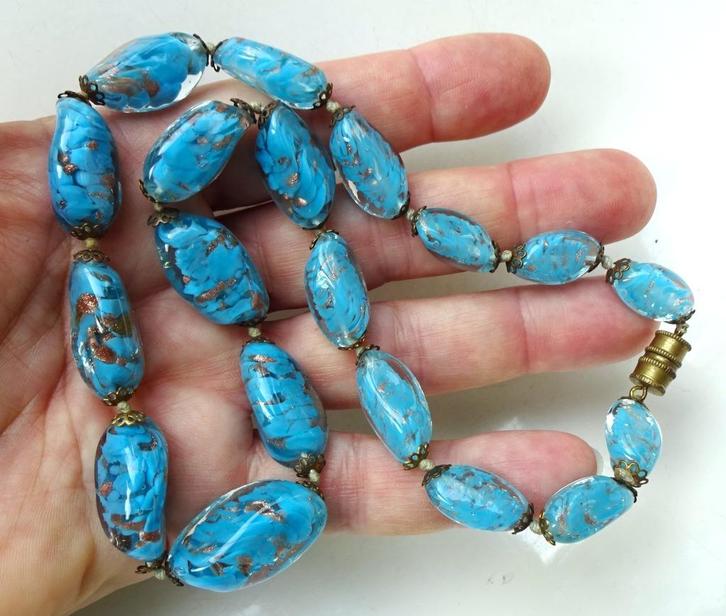 Vintage geknoopte Murano glazen kralen ketting: blauw / goud, Sieraden, Tassen en Uiterlijk, Antieke sieraden, Ketting, Overige materialen