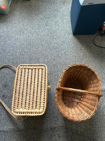 Rieten mandjes beschikbaar voor biedingen