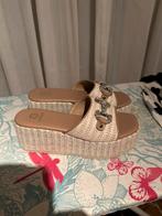 Nieuwe slippers maat 36, Slippers, Beige, Nieuw, Ophalen of Verzenden