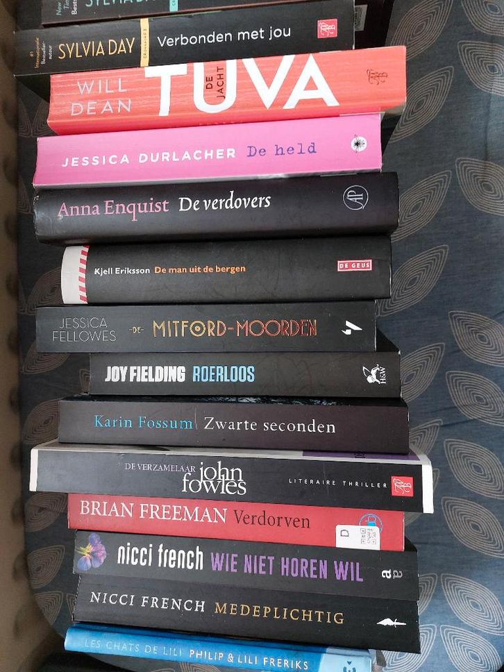73 Boeken voornamelijk Romans. Ook kook-en dieetboeken, Boeken, Romans, Zo goed als nieuw, Ophalen of Verzenden