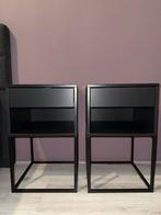 Twee zwarte IKEA VIKHAMMER nachtkastjes, Ophalen, Minder dan 45 cm, 55 tot 70 cm, Zo goed als nieuw