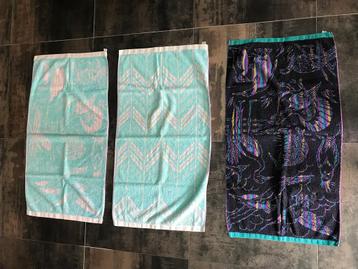 3 x Cinderella  Metropole handdoeken ca 1.01 x 55 cm retro beschikbaar voor biedingen
