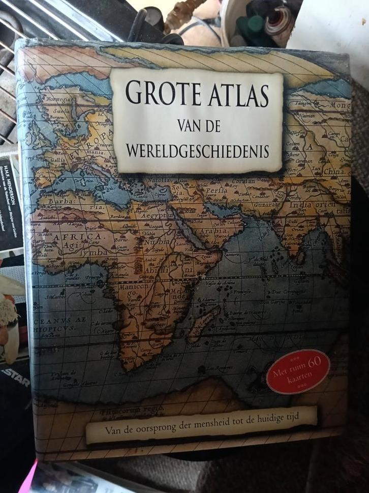 Grote Atlas van de Wereldgeschiedenis, Boeken, Atlassen en Landkaarten, Zo goed als nieuw, Overige atlassen, Wereld, 2000 tot heden