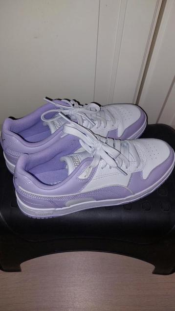 Puma sneakers beschikbaar voor biedingen