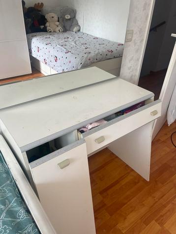 Bureau met spiegel gratis 