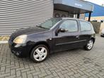 Renault Clio 1.2-16V Campus, Auto's, Voorwielaandrijving, Gebruikt, Zwart, Origineel Nederlands
